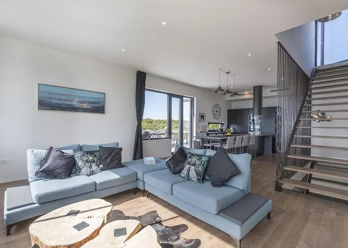 Villa Vista *