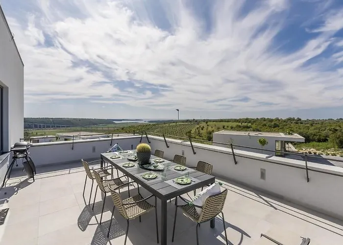 Villa Vista *
