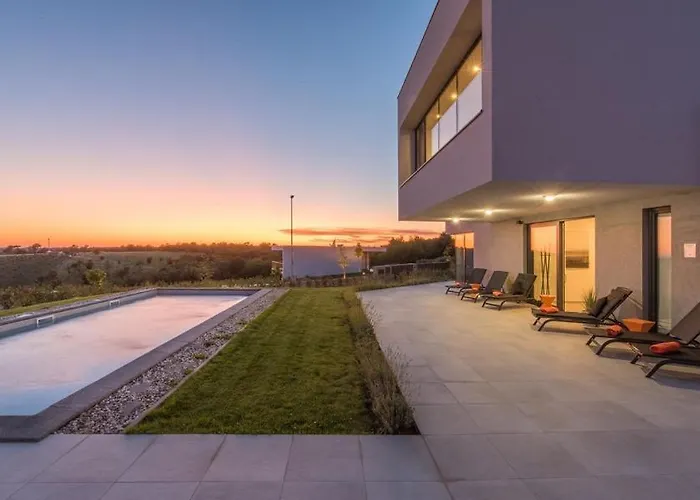 Villa Vista *