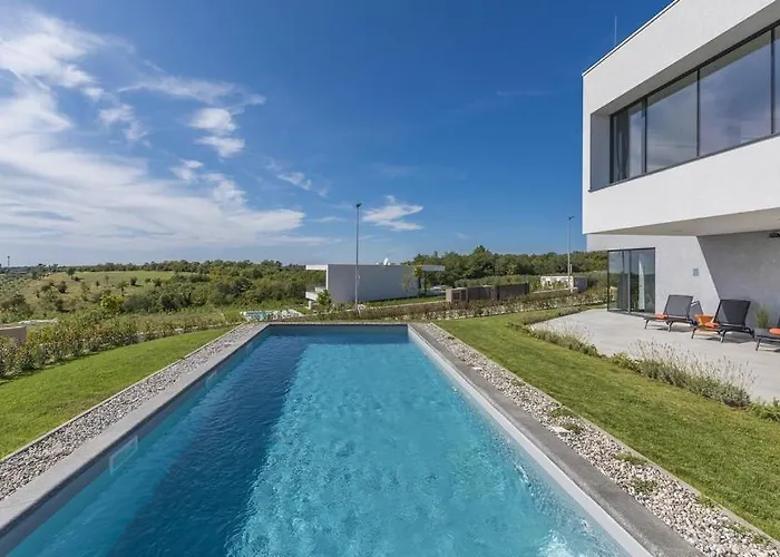Villa Vista *