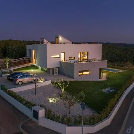Vista Villa *