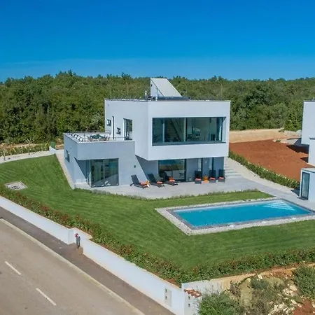 Vista Villa *