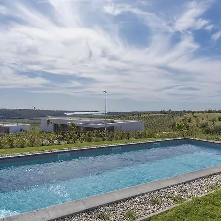 Villa Vista *