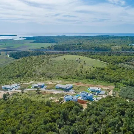Villa Vista *