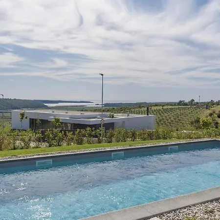Vista Villa