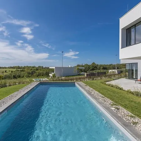 Villa Vista *