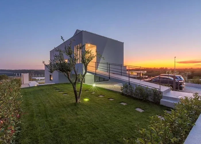 Vista Villa
